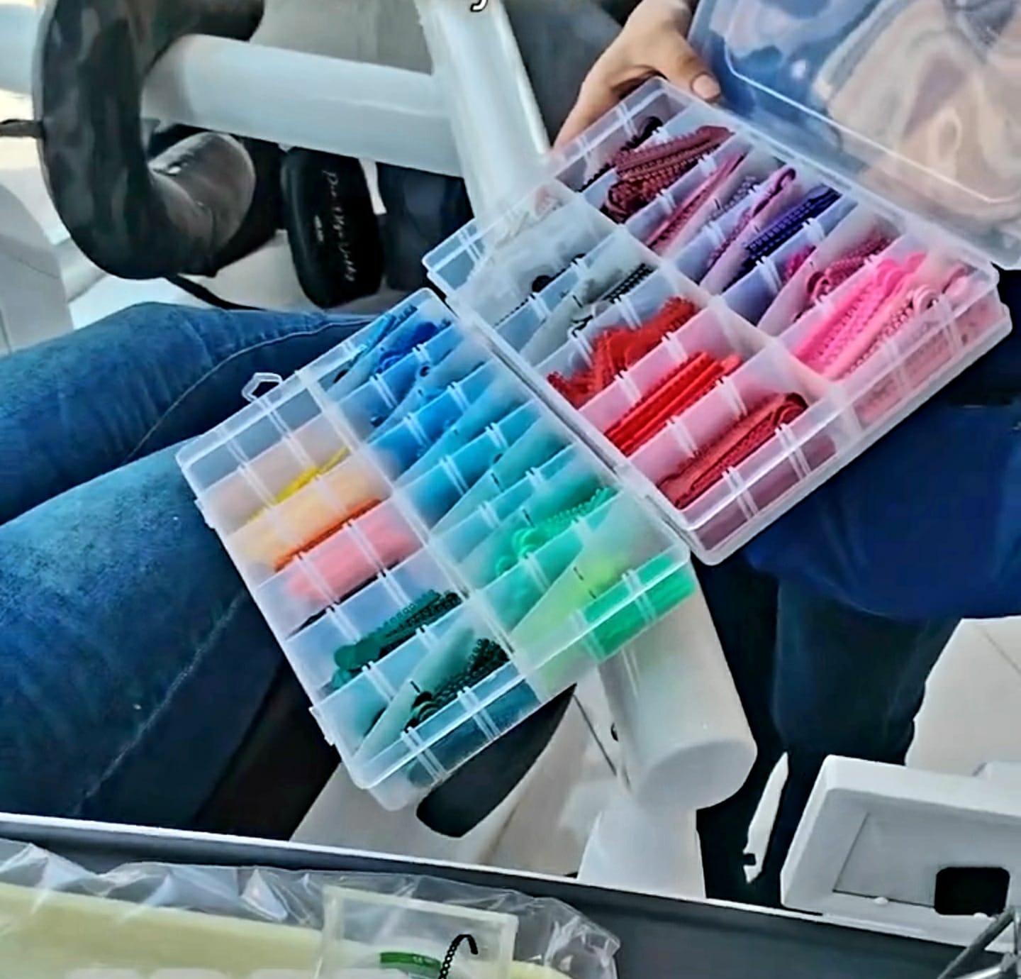 Equipo de la clínica atendiendo a un paciente